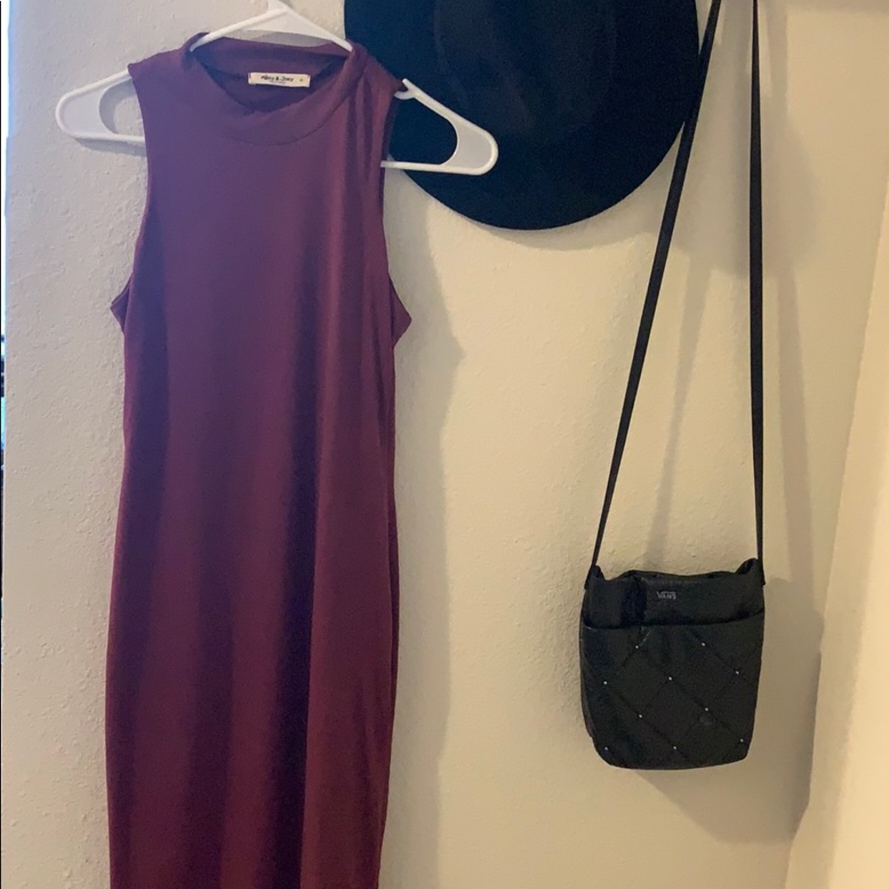 Maroon bodycon dress